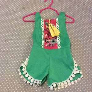 Green romper 💚
